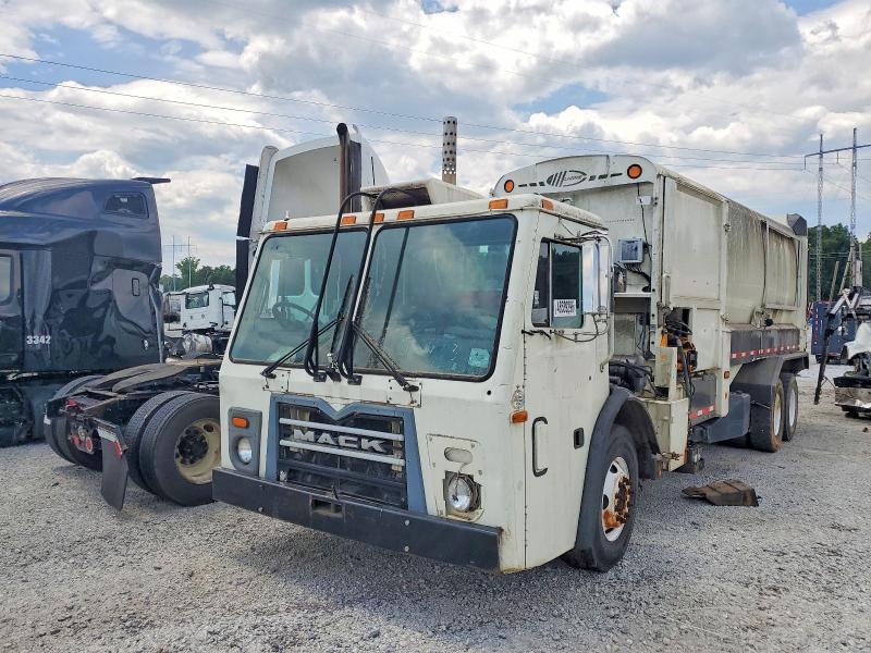 2015 Mack LEU600 Refuse Truck