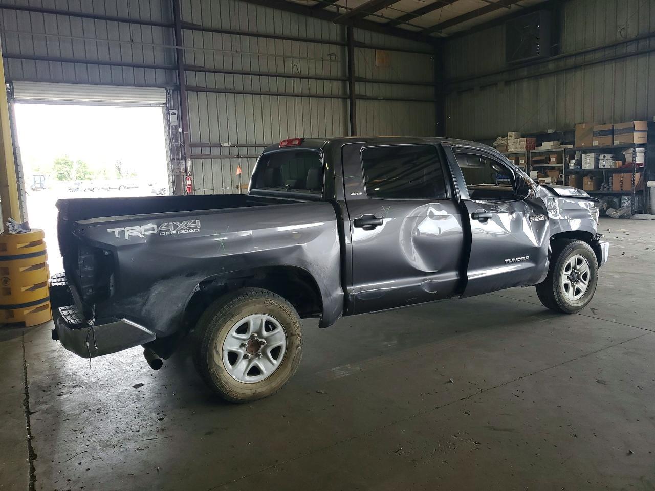 2018 Toyota Tundra Crewmax SR5