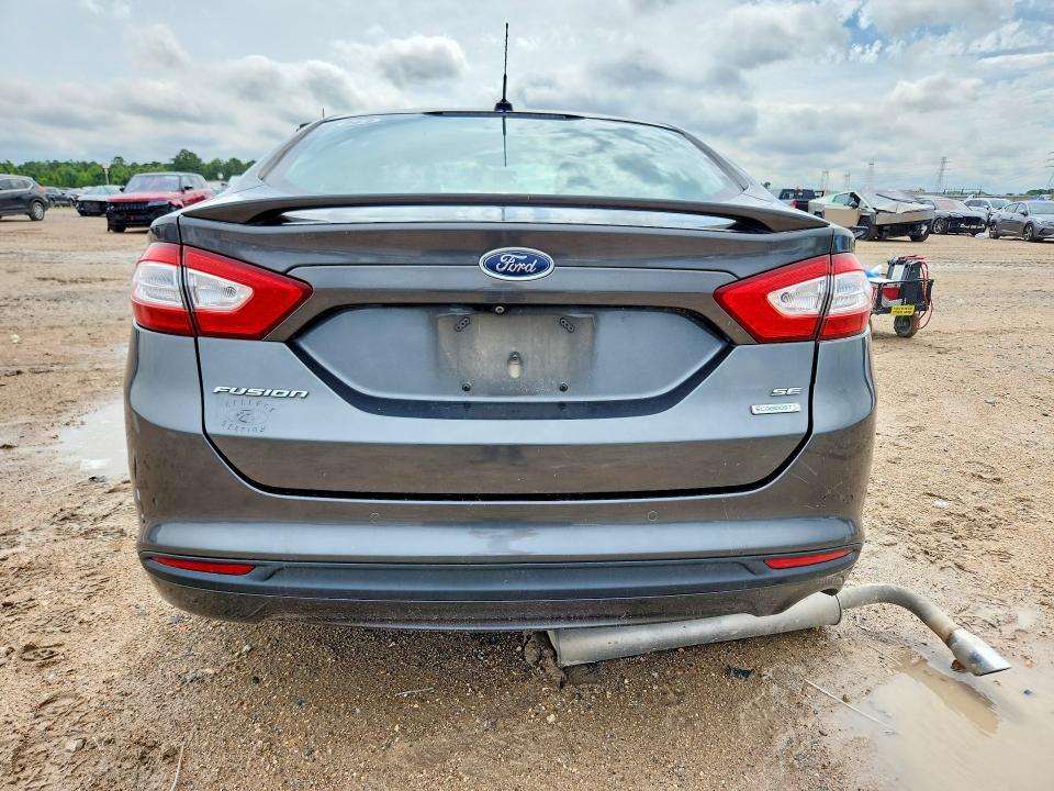 2016 Ford Fusion se