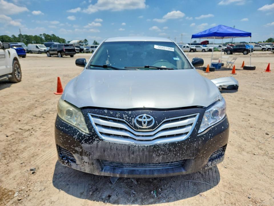 2010 Toyota Camry le