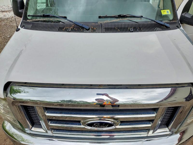 2009 Ford Econoline E350 Super Duty Wagon