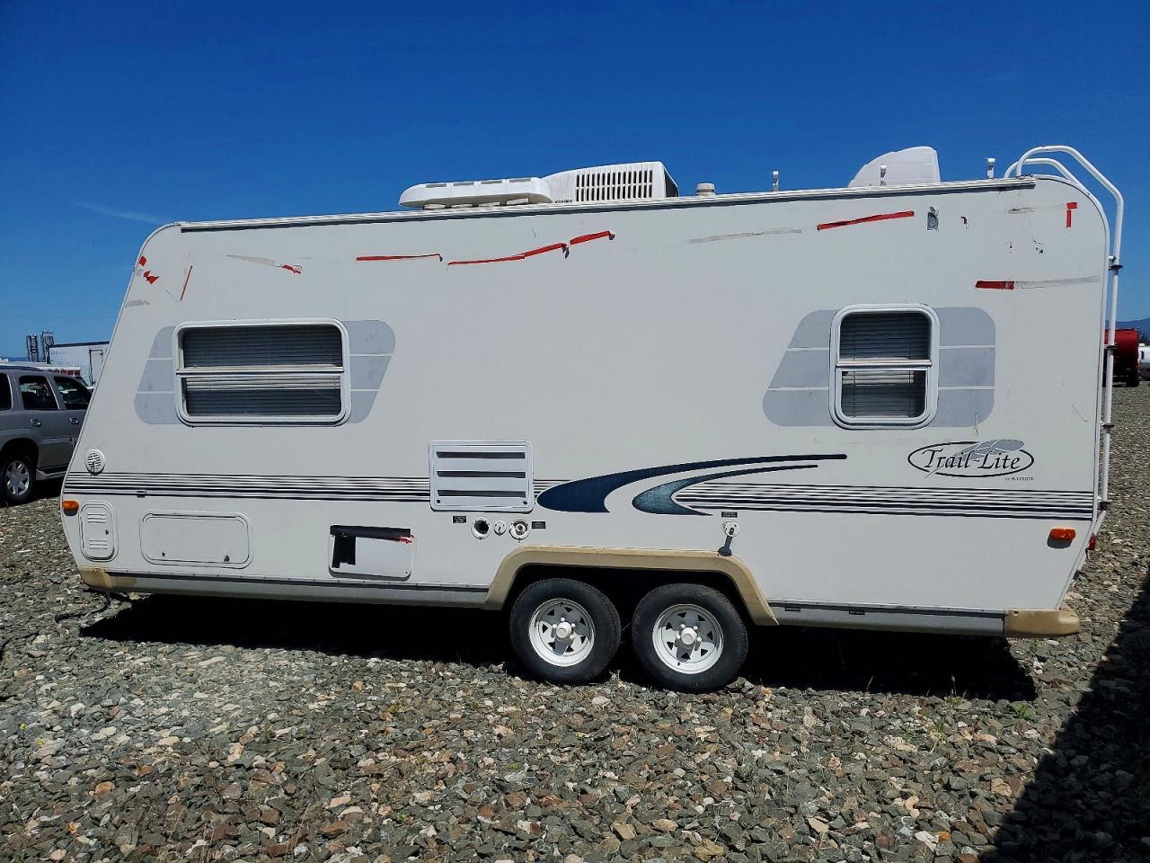 2001 Trail Lite Recreational Vehicle (RV)