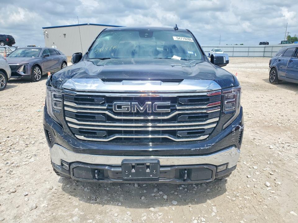 2022 GMC Sierra K1500 SLT