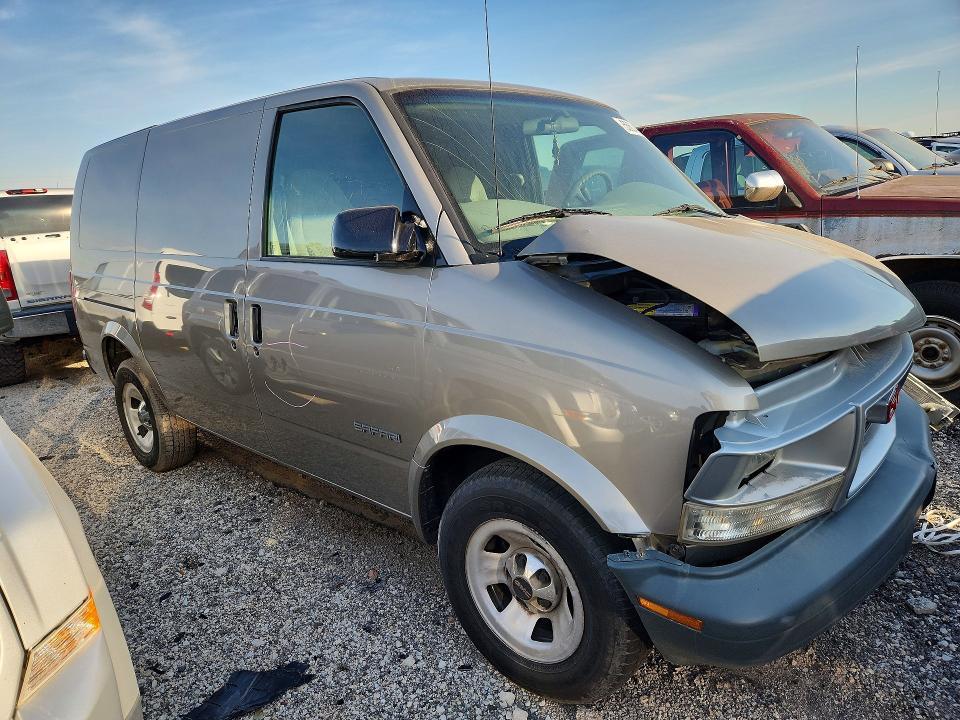 2001 GMC Safari xt