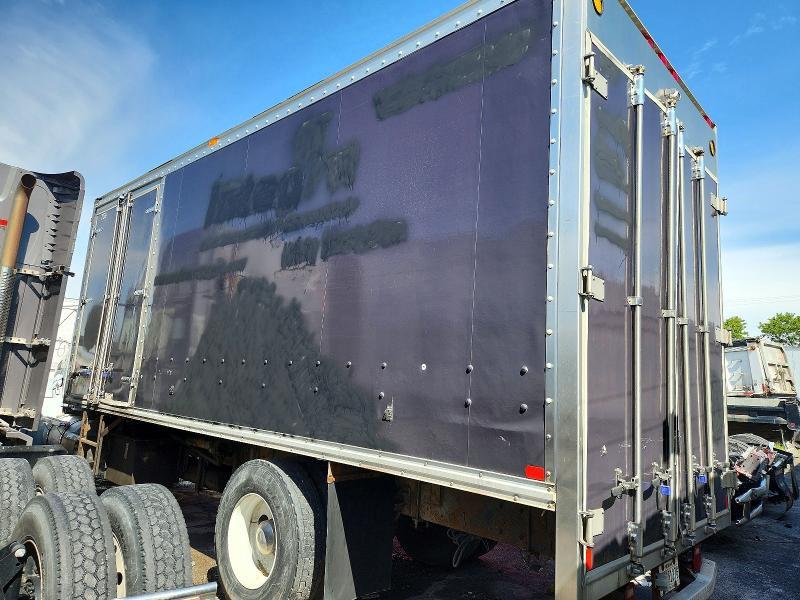 2009 Kenworth T330 BOX Truck