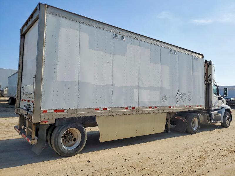 2017 Peterbilt 579 Semi Truck
