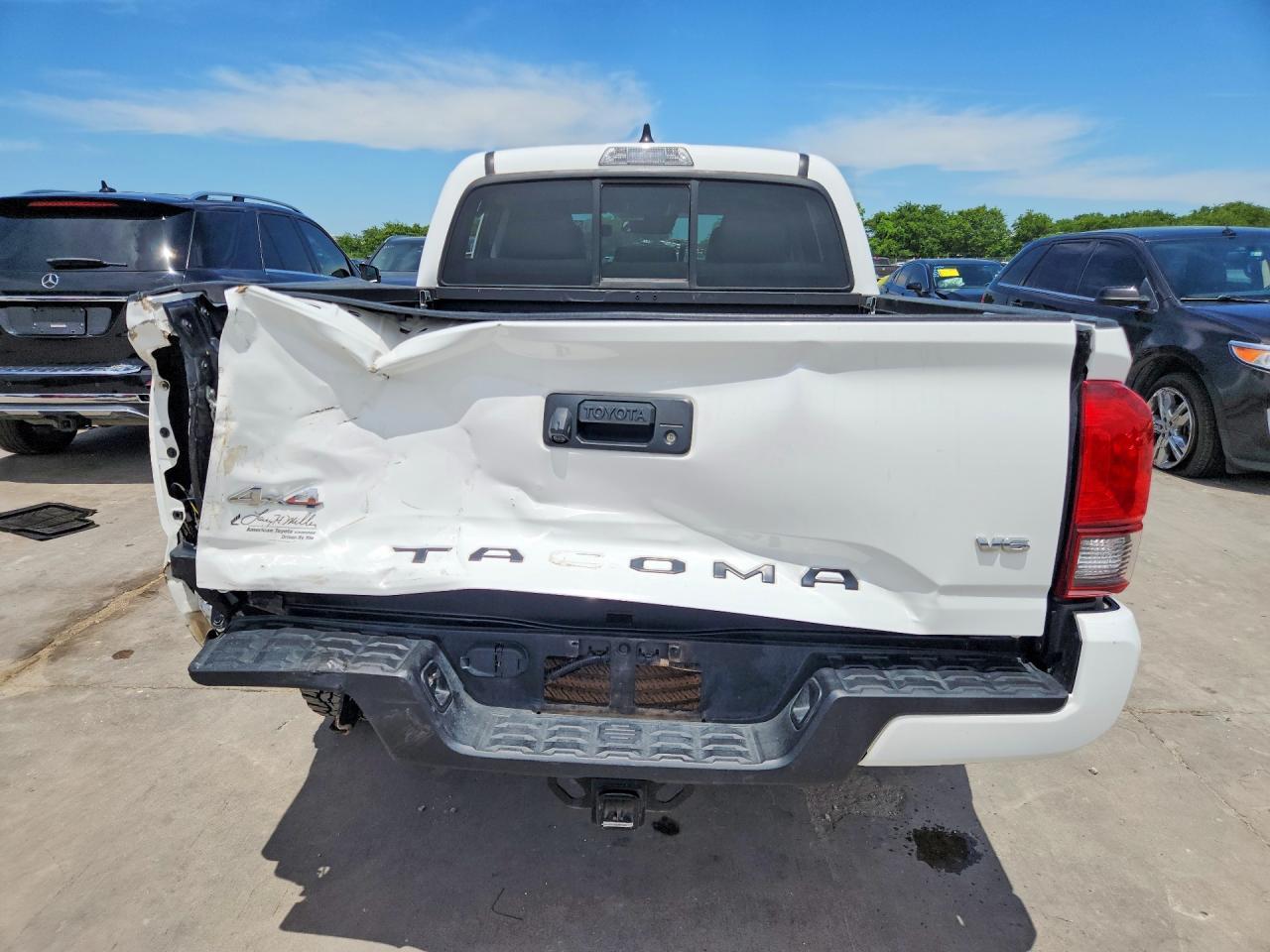 2022 Toyota Tacoma SR V6