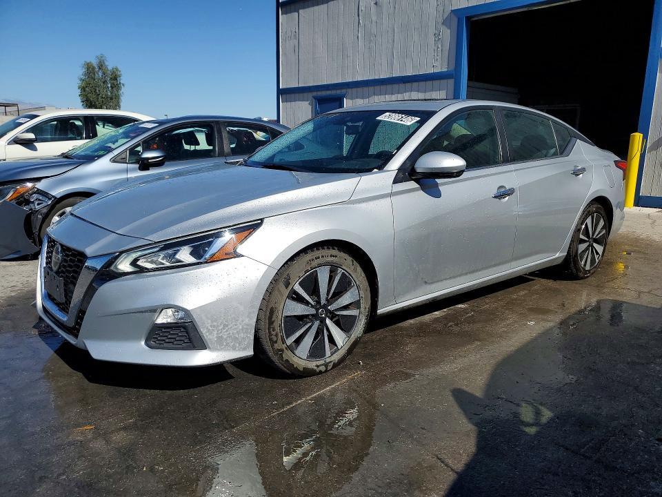 2022 Nissan Altima sv
