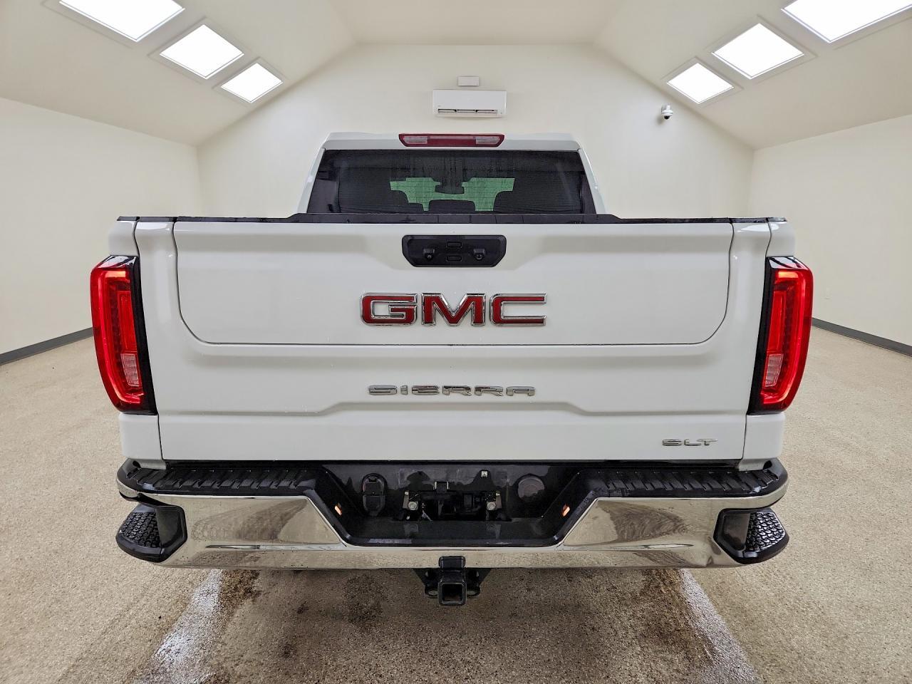 2025 GMC Sierra C1500 SLT