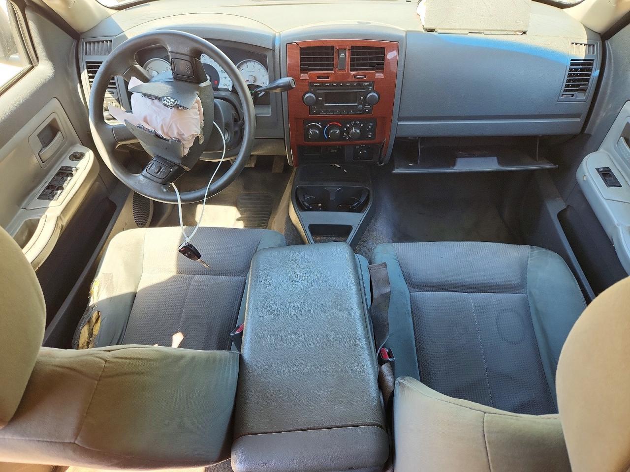2005 Dodge Dakota Quad SLT