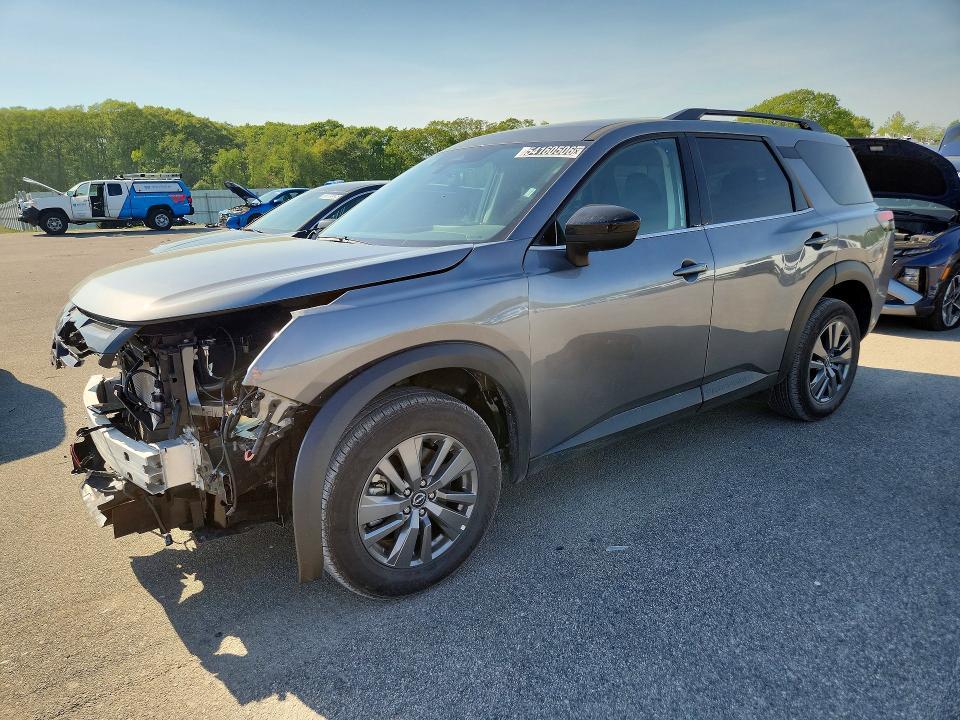 2026 Nissan Pathfinder sv
