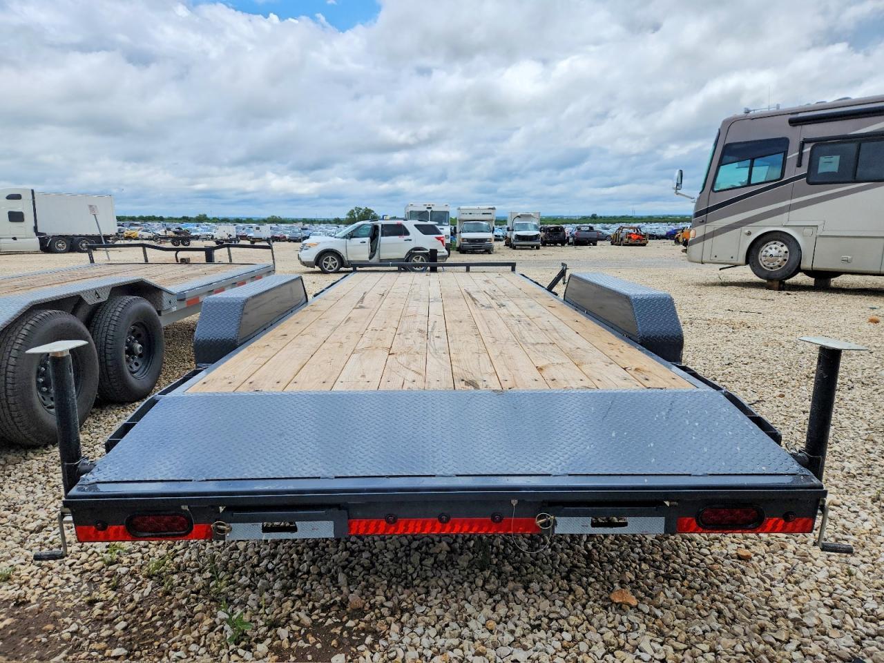 2026 Lamar H6832027 Equipment Trailer