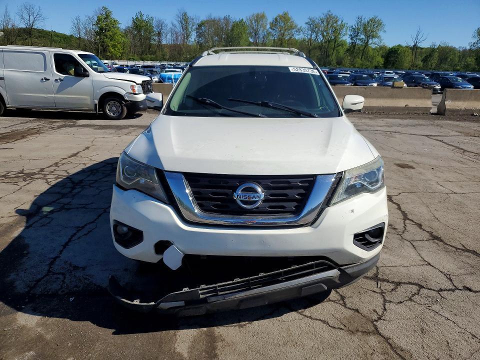 2017 Nissan Pathfinder sl