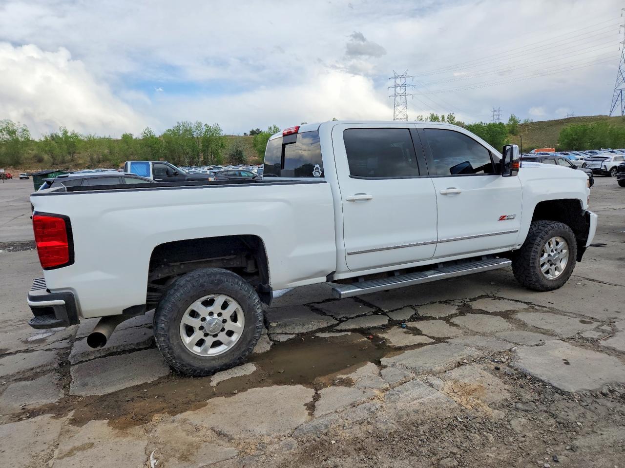 2018 Chevrolet Silverado K3500 LT