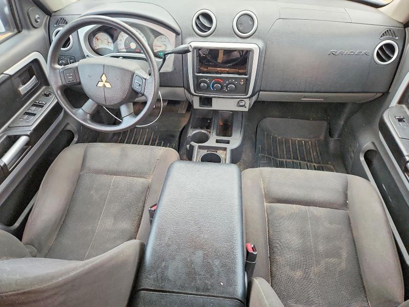 2008 Mitsubishi Raider LS