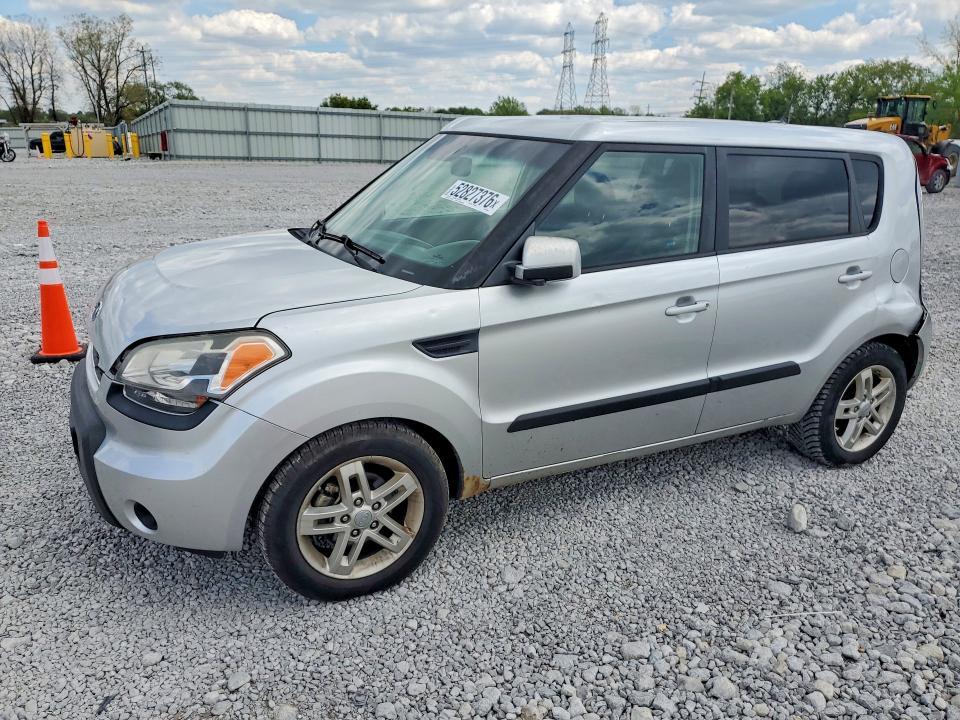 2011 KIA Soul +