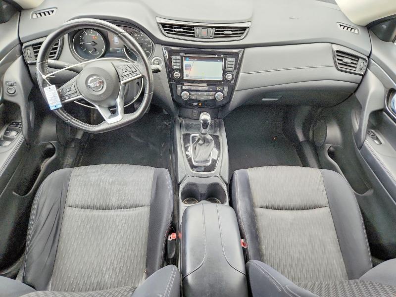 2017 Nissan Rogue sv