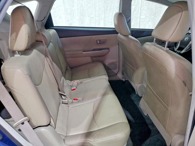 2016 Toyota Prius v Four