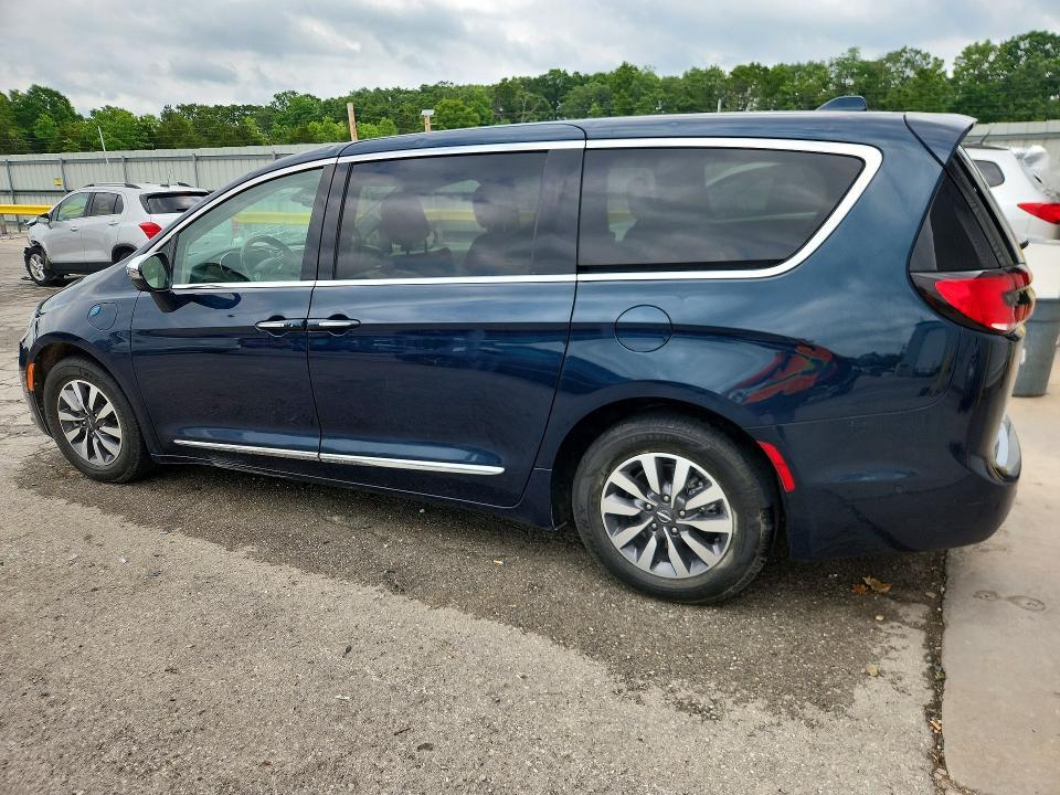 2022 Chrysler Pacifica Hybrid Limited
