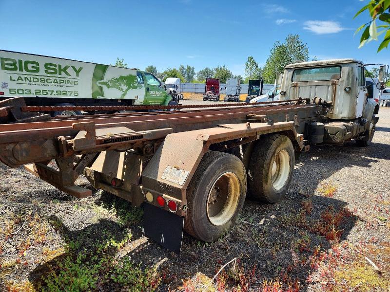 1992 International 4900 ROLL-OFF Container Truck