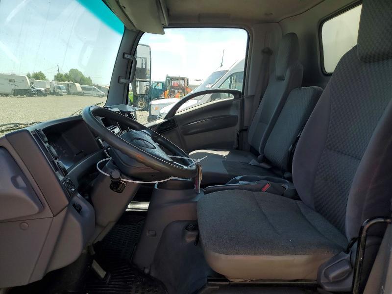 2009 Isuzu NPR