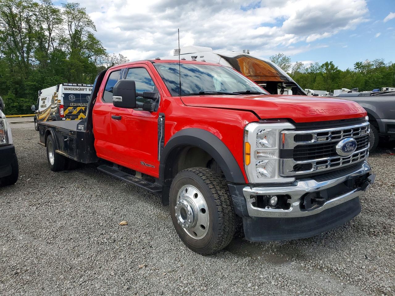 2023 Ford F550 Super Duty Flatbed Truck