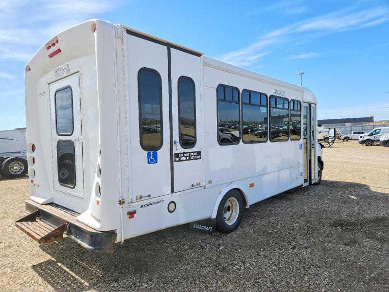 2016 Ford Econoline E450 Super Duty Cutaway Van