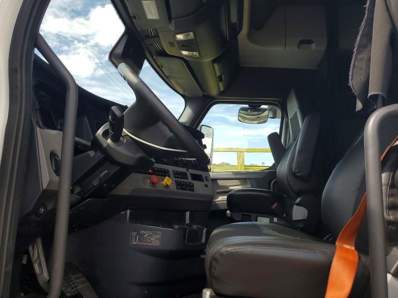 2022 Freigliner 2022 Freightliner Cascadia 1-Semi Truck