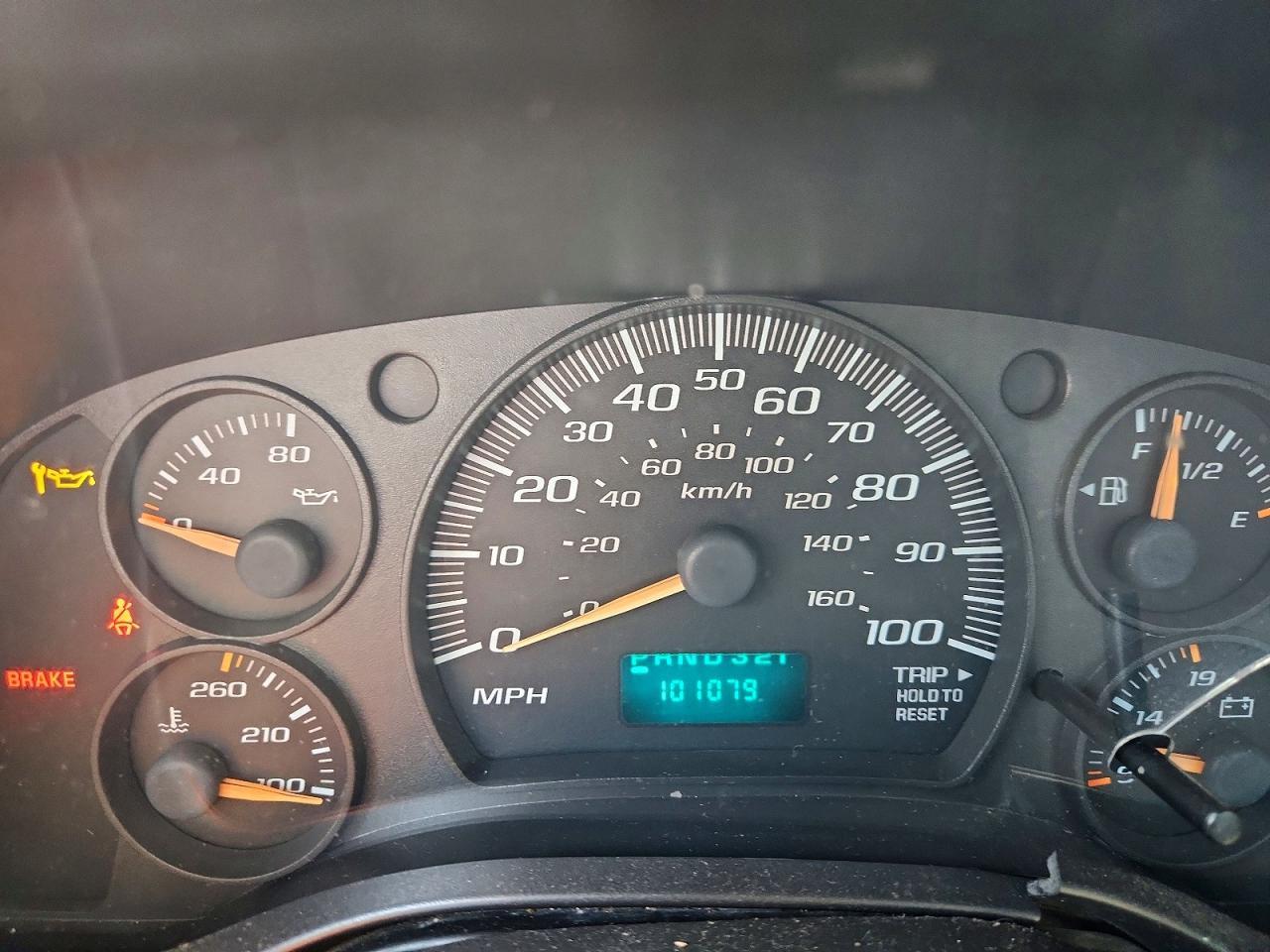 2003 GMC Savana Shuttle Bus