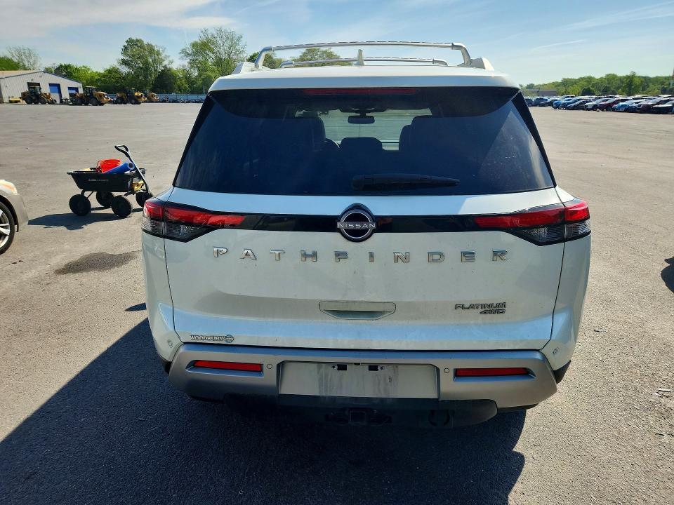 2022 Nissan Pathfinder Platinum