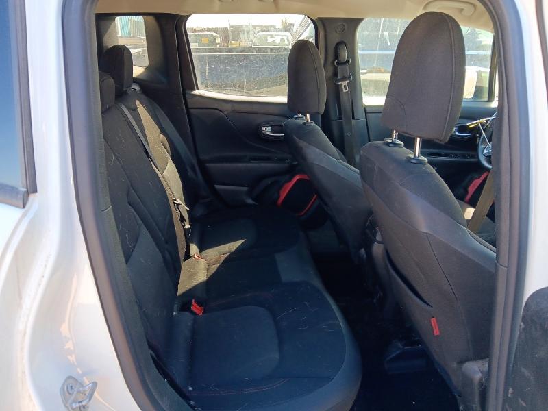 2015 Jeep Renegade Trailhawk