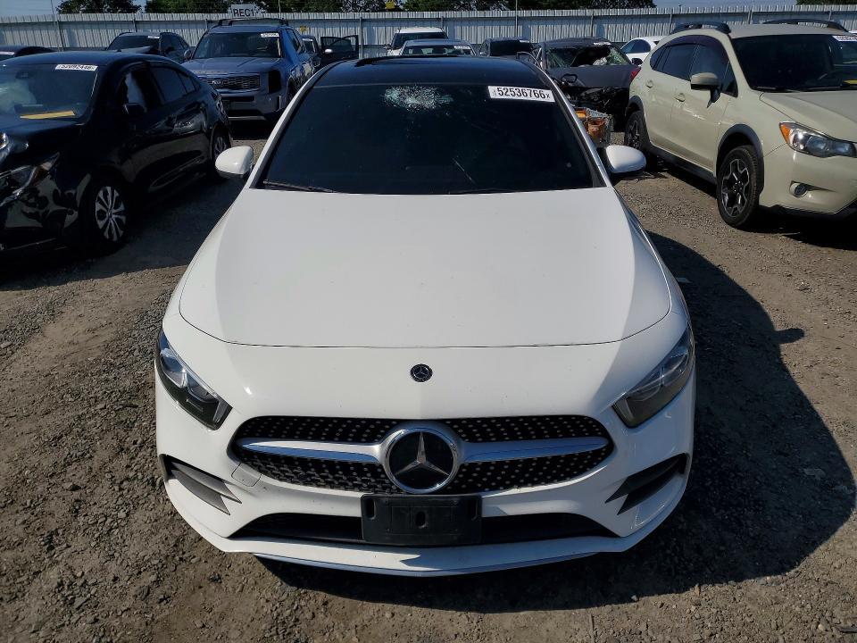 2020 Mercedes-Benz A 220