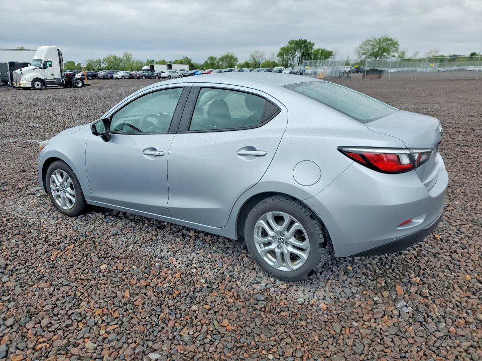 2017 Toyota Yaris ia Base