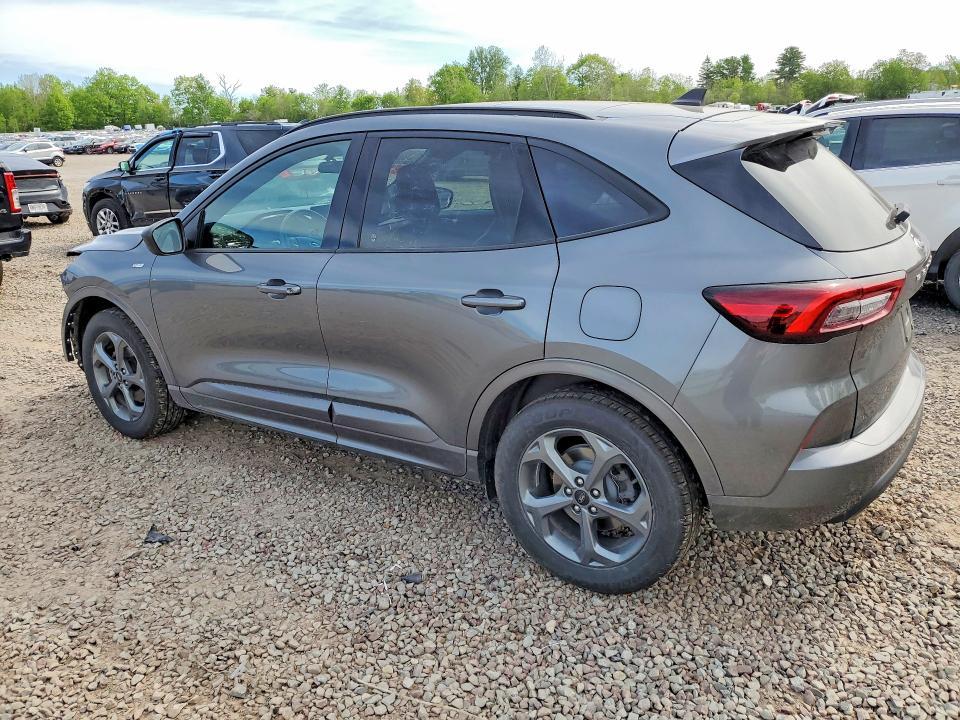 2023 Ford Escape st Line