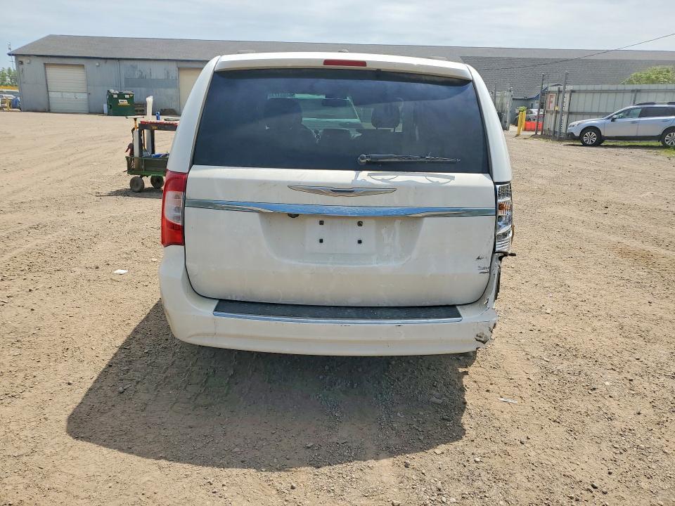 2015 Chrysler Town & Country Touring