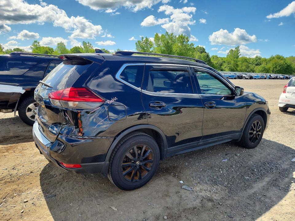 2017 Nissan Rogue sv