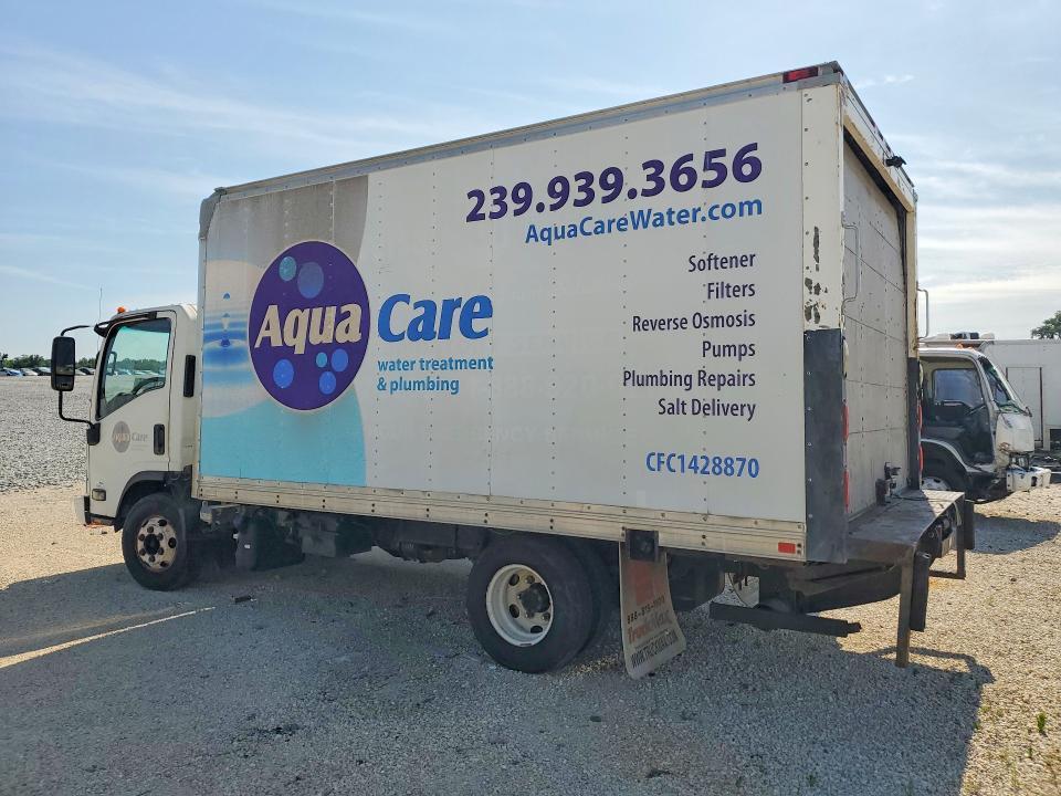 2011 Isuzu NPR BOX Truck