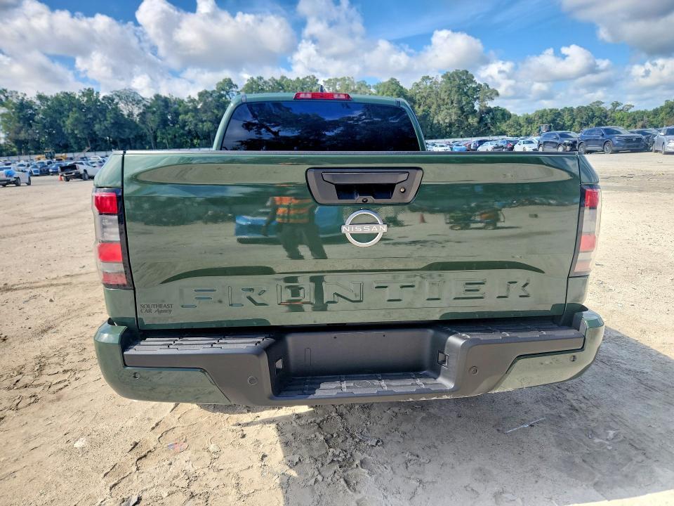 2025 Nissan Frontier SV
