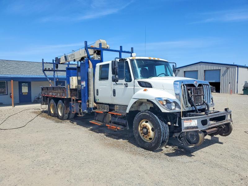 2009 International 7400 Crane Truck