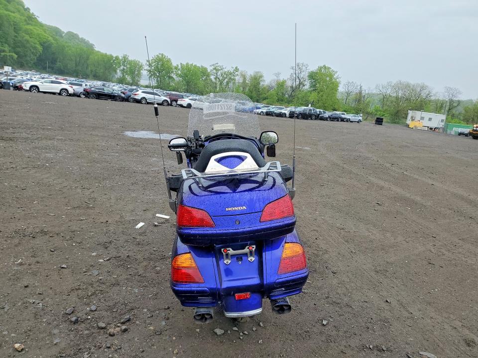 2002 Honda GL1800