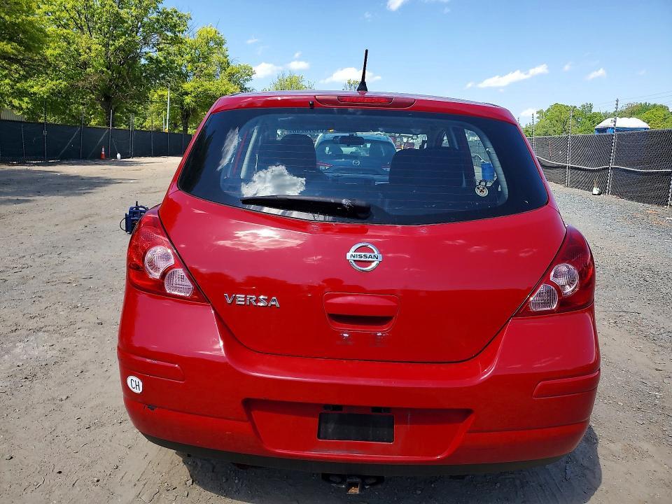 2011 Nissan Versa 1.8 s