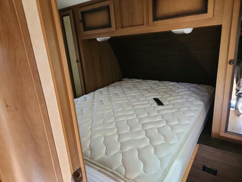 2014 Cruiser Rv Radiance Camper