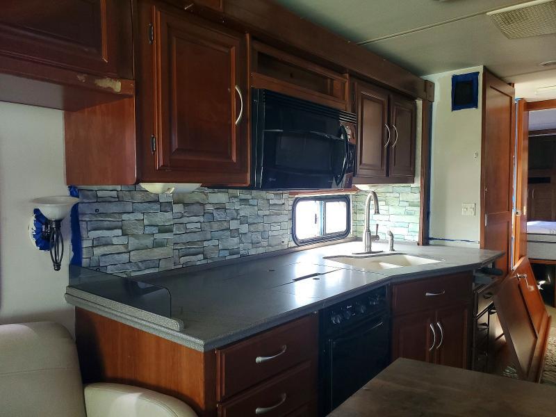 2007 Fleetwood Discovery RV