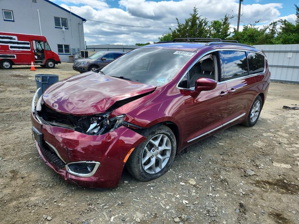 2017 Chrysler Pacifica Touring l