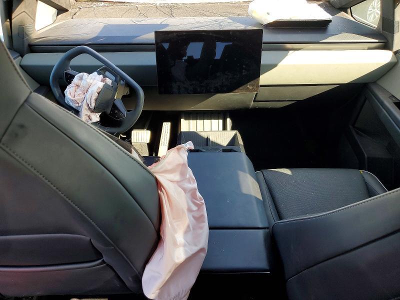 2025 Tesla Cybertruck