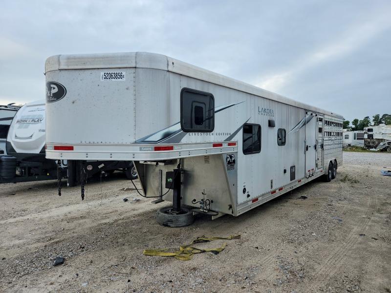 2021 Lako TA LE81611 Horse Trailer