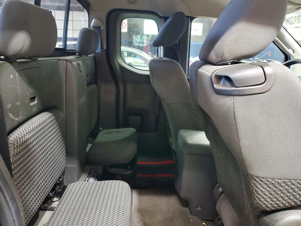 2011 Nissan Frontier SV V6