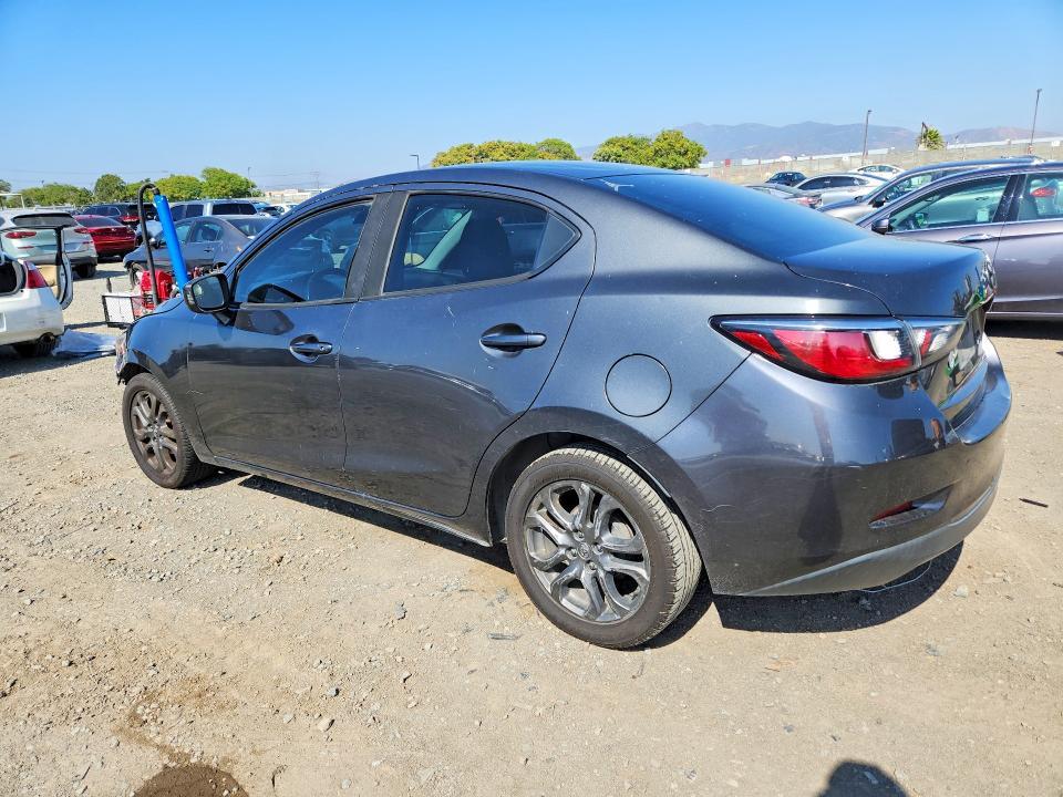 2017 Toyota Yaris ia Base