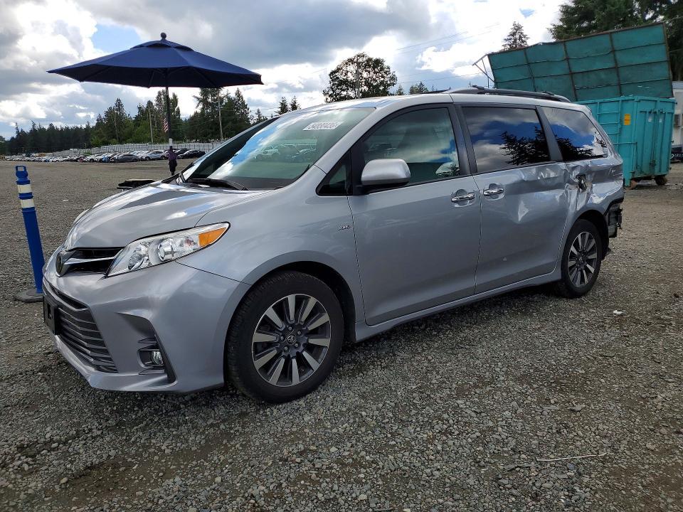 2018 Toyota Sienna xle 7-passenger