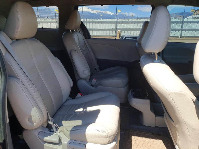 2011 Toyota Sienna xle 7-passenger